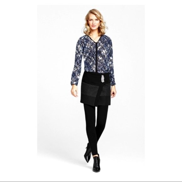 WOT, Sold Out! CAbi Fatale Blouse, Size Small - Picture 2 of 8